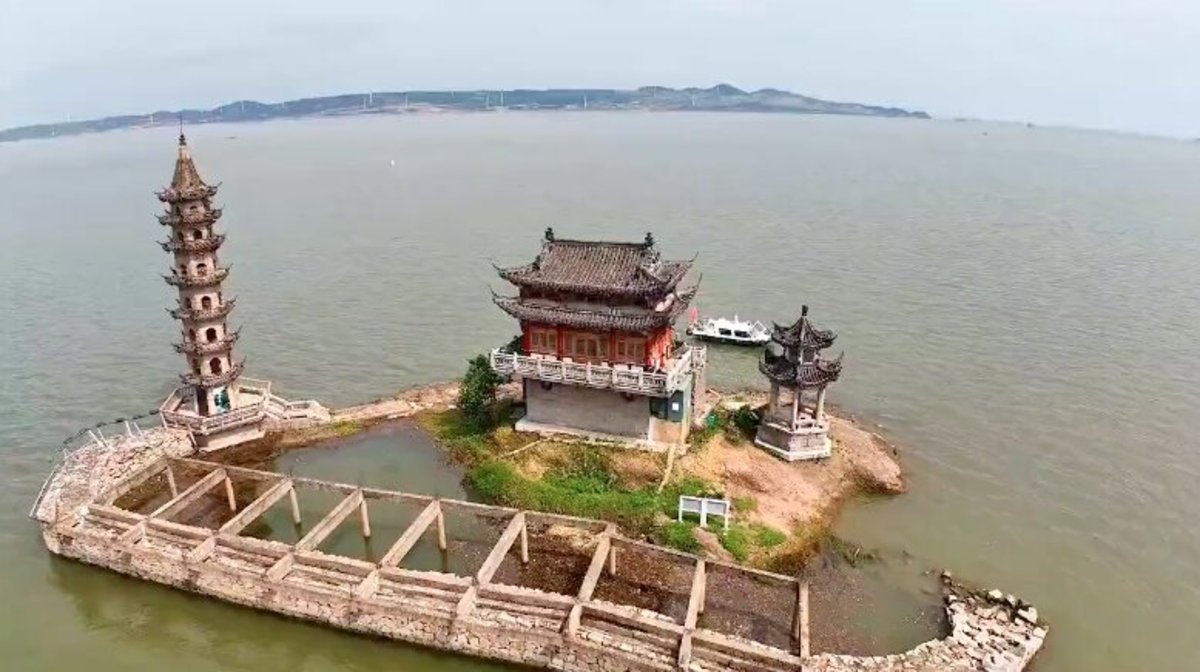 ببینید| ویدیویی از خشک شدن رودخانه معروف یانگ تسه در جیوجیانگ چین
