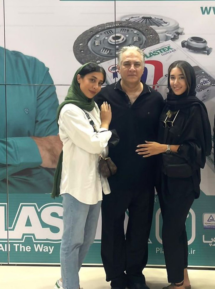ایرج نوذری و دخترانش دلناز و دلربا