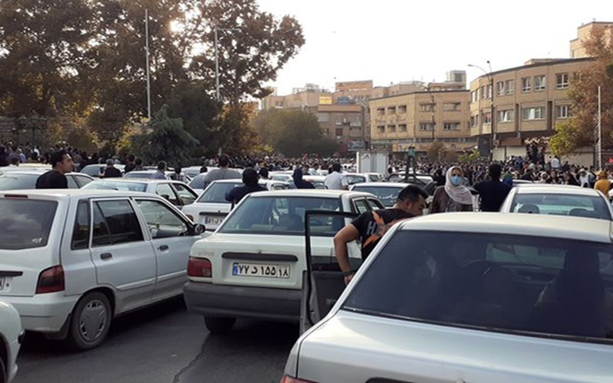 روایت خبرگزاری فارس از تجمع در قم / حداقل 20 نفر بازداشت شدند