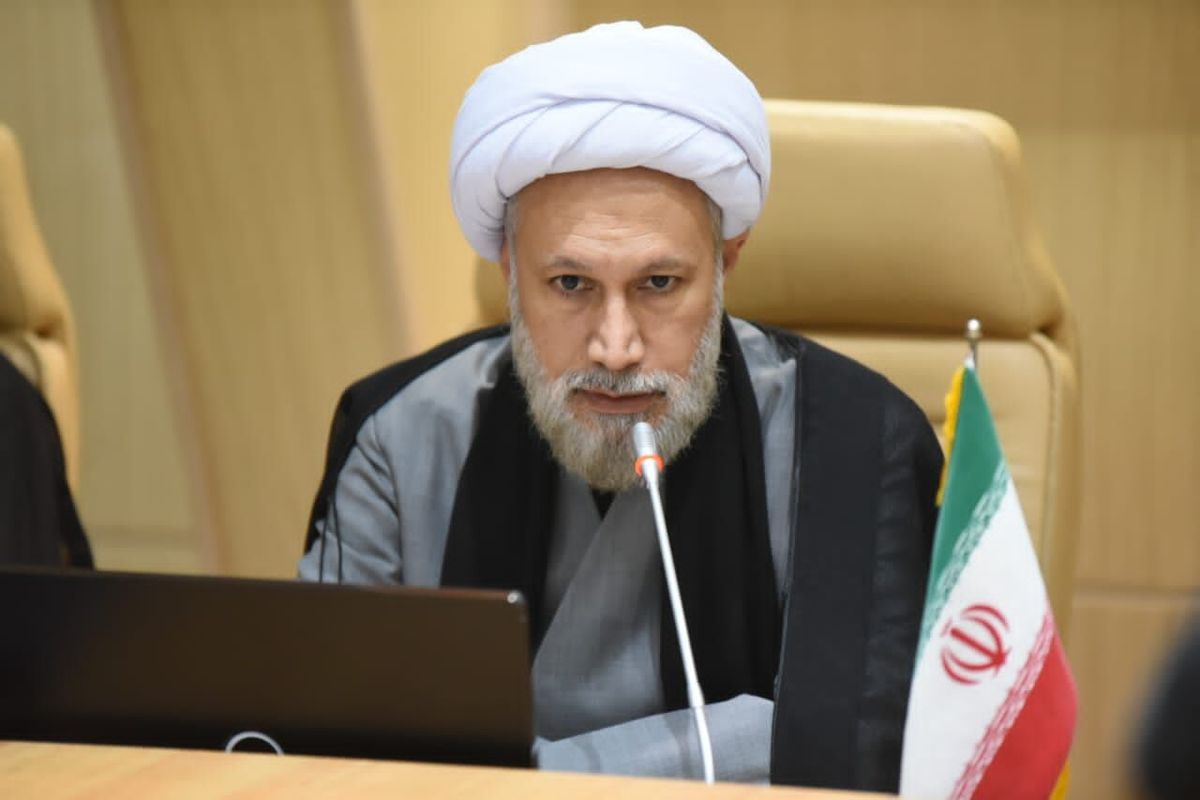 امام جمعه شیراز: کشور متعلق به امام زمان (عج) است / می خواهیم بهترین‌ها را در خدمت امام زمان (عج) به مردم ارائه کنیم
