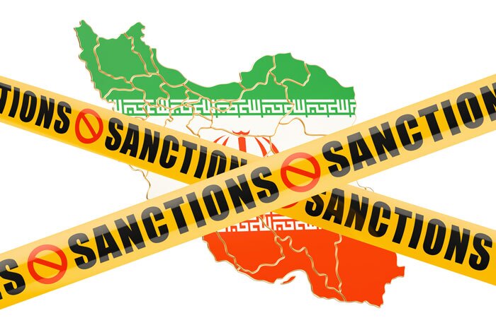 روزنامه نگار آمریکایی: اگر واقعا آمریکا به فکر حمایت از مردم ایران است، تحریم ها را بردارد