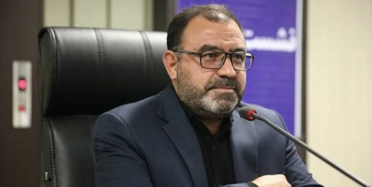 فرماندار شیراز: در ناآرامی های اخیر بنرها و سطل زباله ها را از سر راه جمع کرده بودیم / از شب اول بلافاصله مترو را تعطیل کردیم؛ زیرا می‌توانست مخفیگاه "آشوبگران" شود / با وجود کم بودن نا آرامی ها، دو "شهید" دادیم