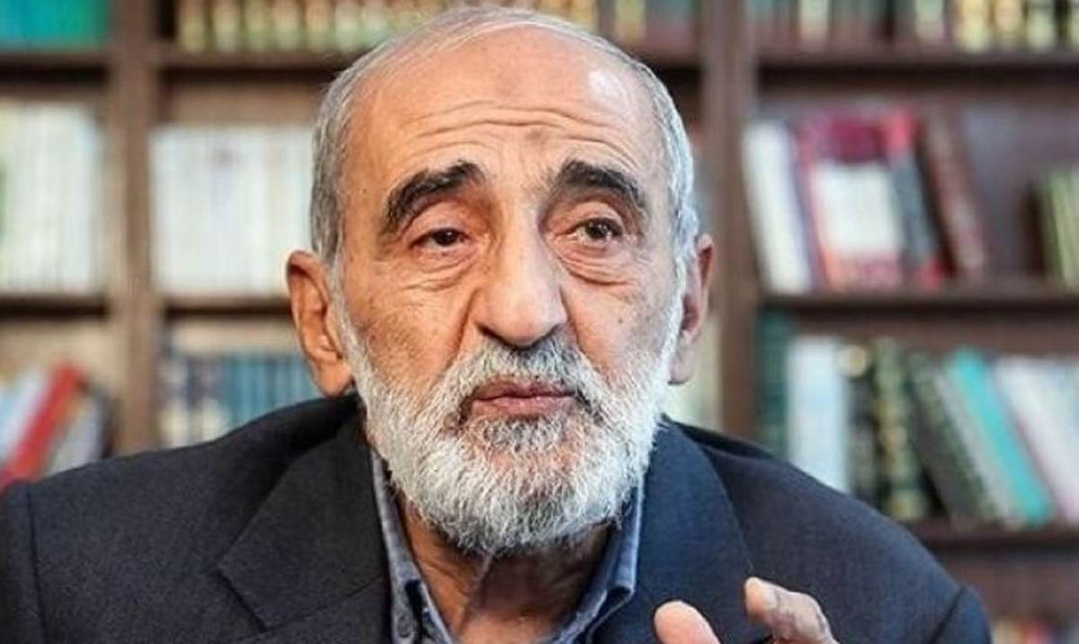 انتقاد تند حسین شریعتمداری از سلبریتی ها: از سفره ملت به آلاف و علوف رسیده‌اند