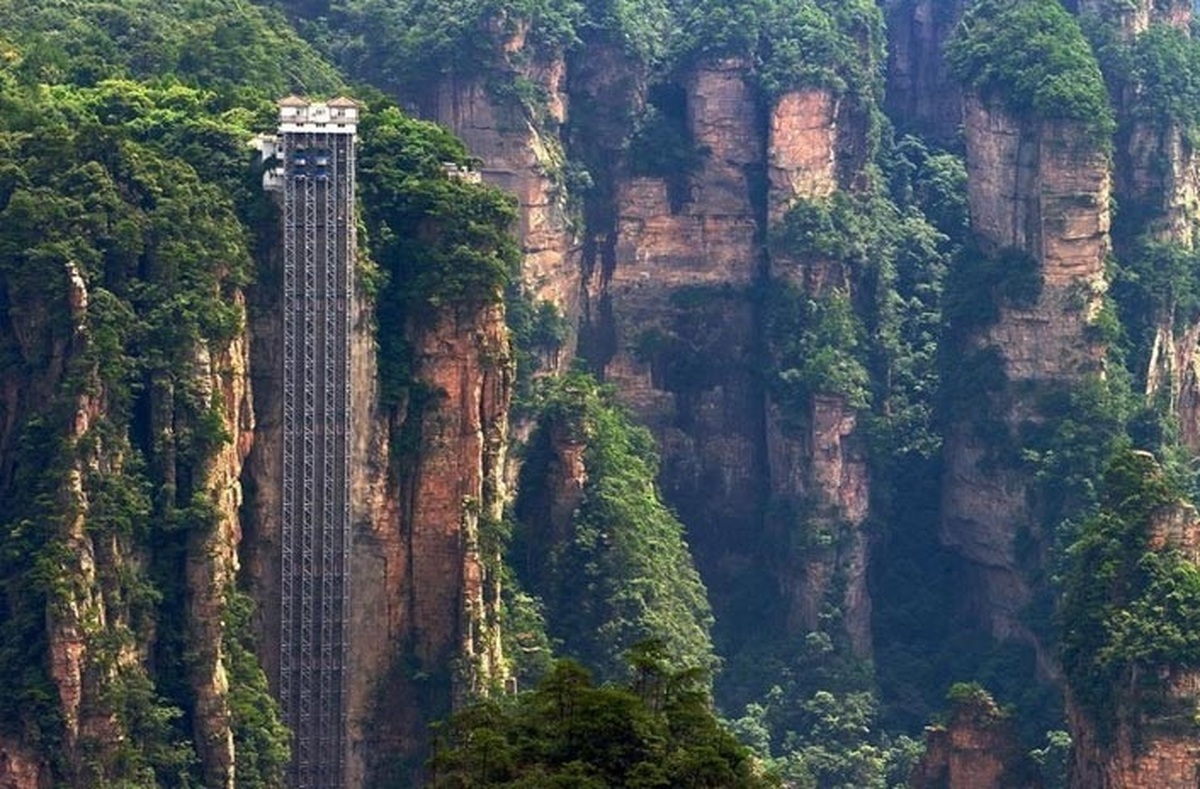 ببینید| آسانسور ۳۲۶ متری «بایلونگ» در چین