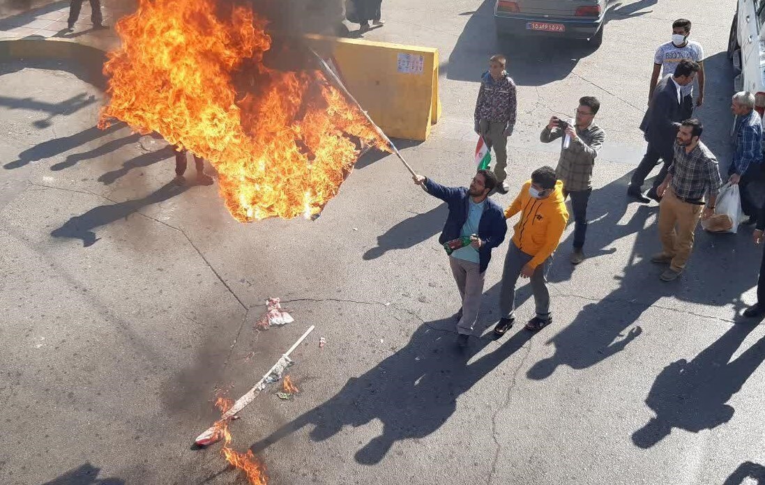 بازتاب راهپیمایی 13 آبان در رسانههای غربی بازتاب راهپیمایی 13 آبان در رسانههای غربی