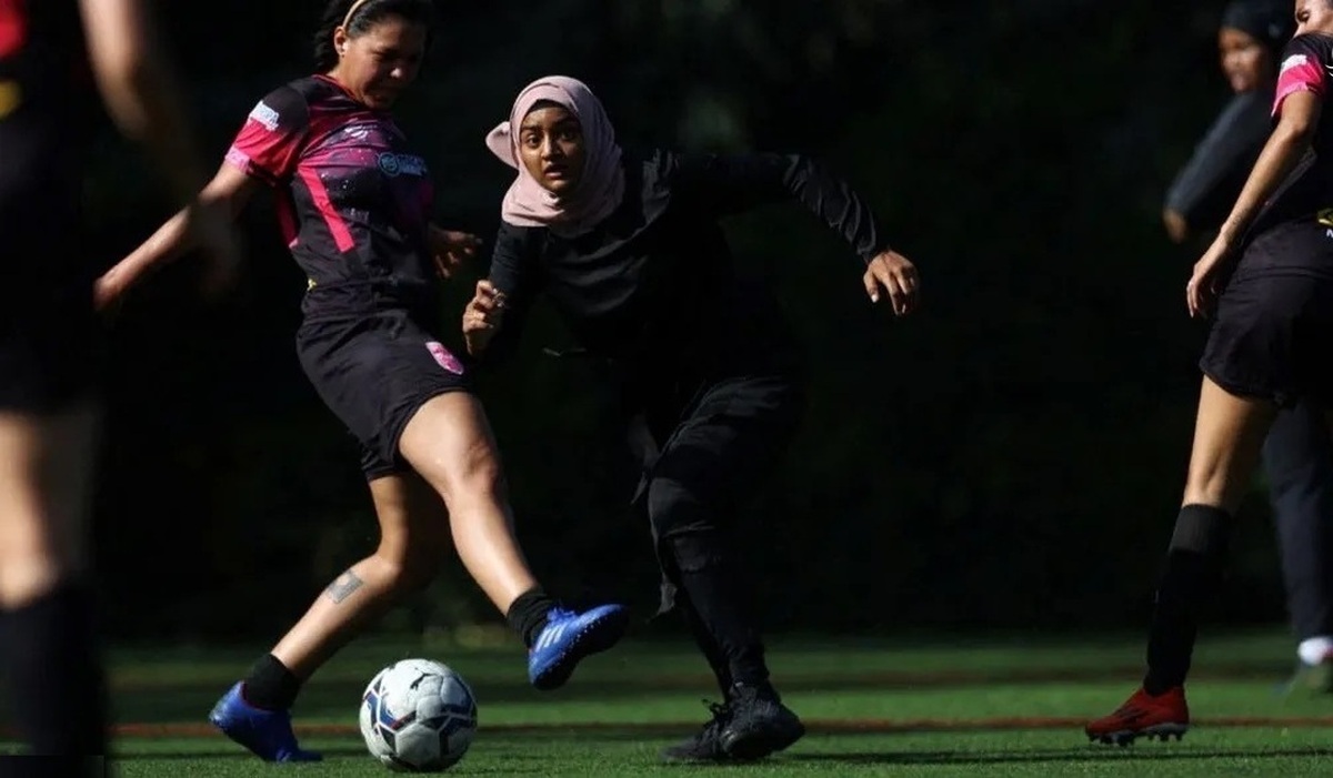 ببینید | باشگاه فوتبال ویژه زنان باحجاب در لندن