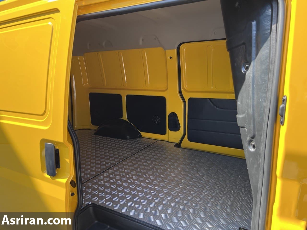 نگاهی تنها کارگو ون موجود در بازار ایران (+ عکس و مشخصات فنی)