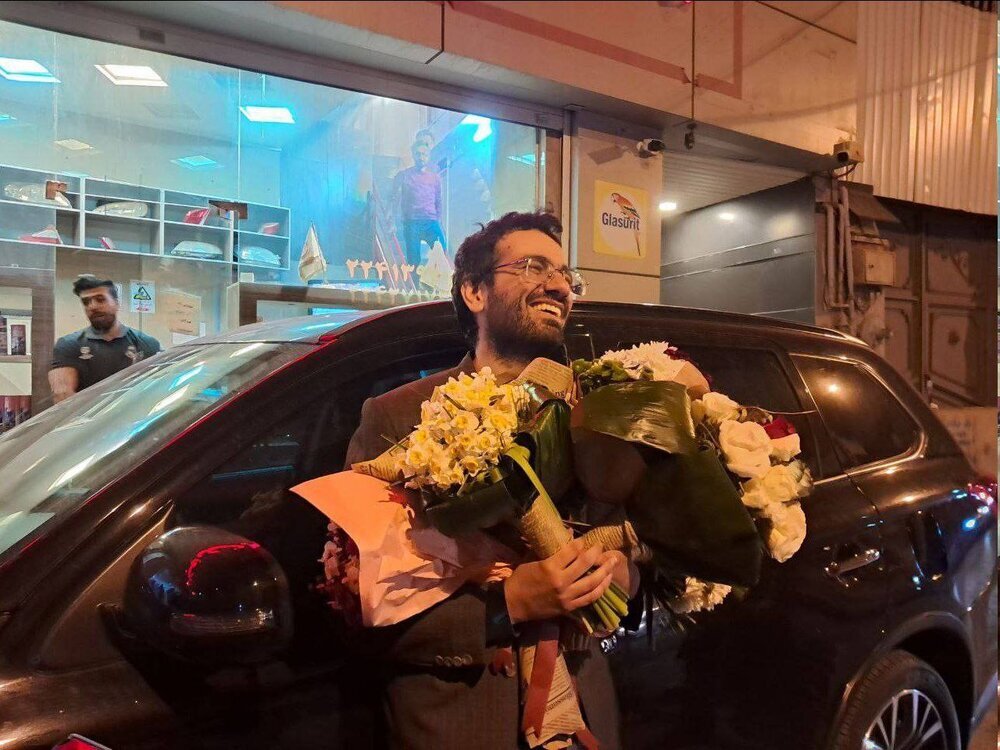 دانشجوی سرشناس «شریف» آزاد شد (+عکس)