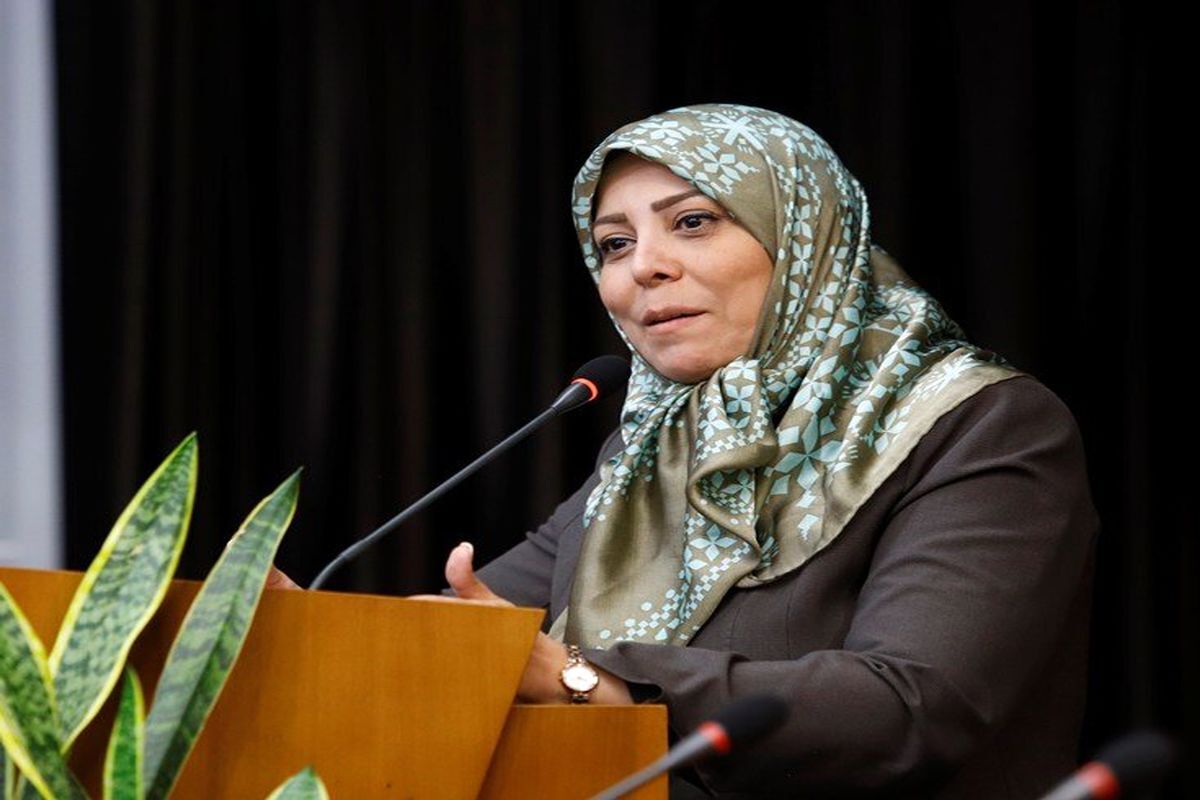 فرزانه ترکان (عضو شورای مرکزی حزب کارگزاران): اعتراض زنان نباید به تلاش برای بی بندوباری تعبیر شود