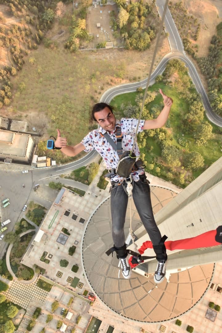 علی تیموری بازیگر سینما تلویزیون تئاتر