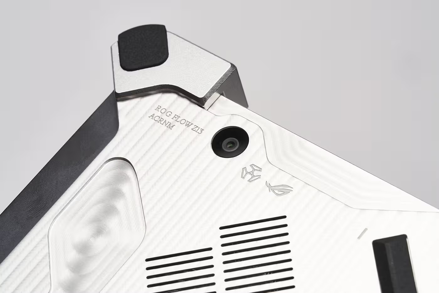 راگ فلو زی13 اکرونیم؛ یک اثر هنری در دنیای تبلت های گیمینگ