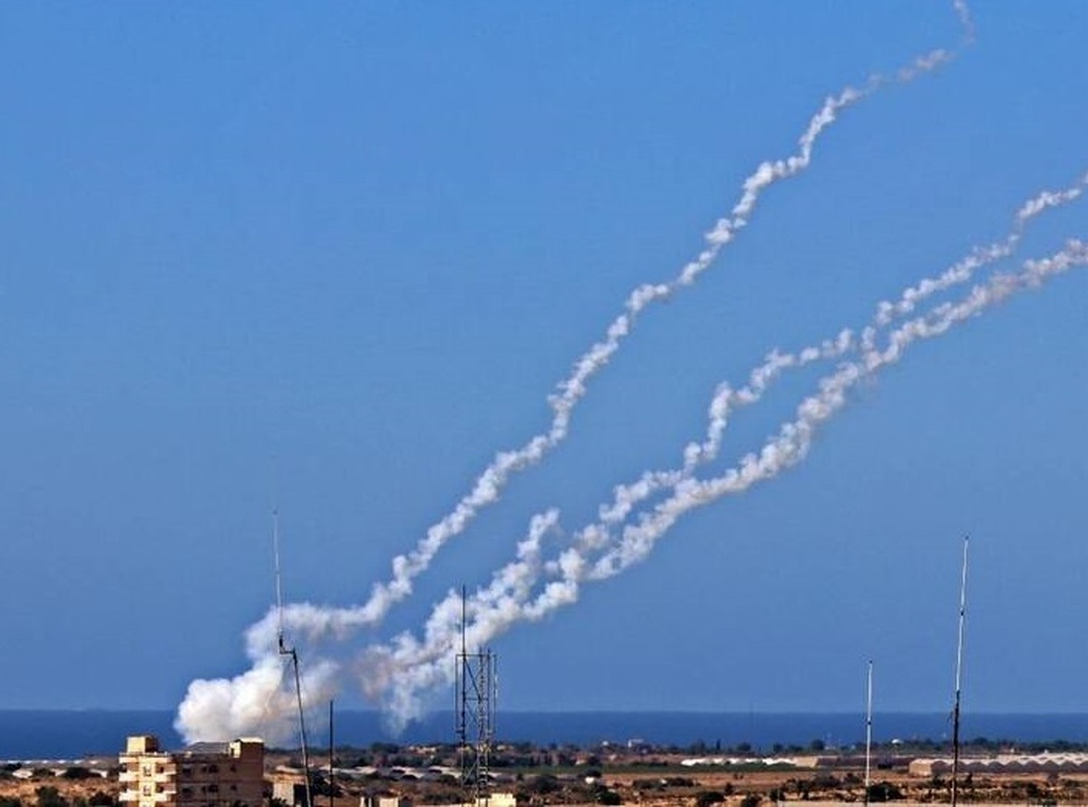 ببینید| لحظه‌ی پرتاب راکت ها از جنوب لبنان به اسراییل