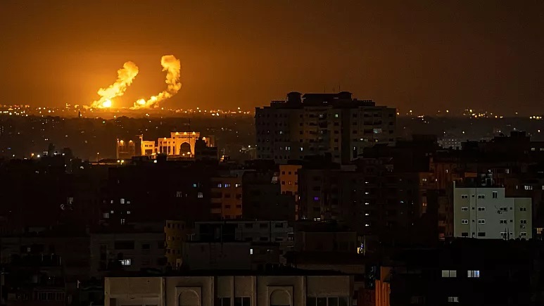 حملات اسرائیل به غزه و جنوب لبنان / حمله حماس به اسرائیل از خاک لبنان / نخست وزیر لبنان محکوم کرد