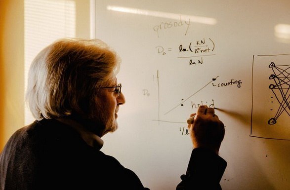 مخترعی که عاشق هوش مصنوعی خود شد