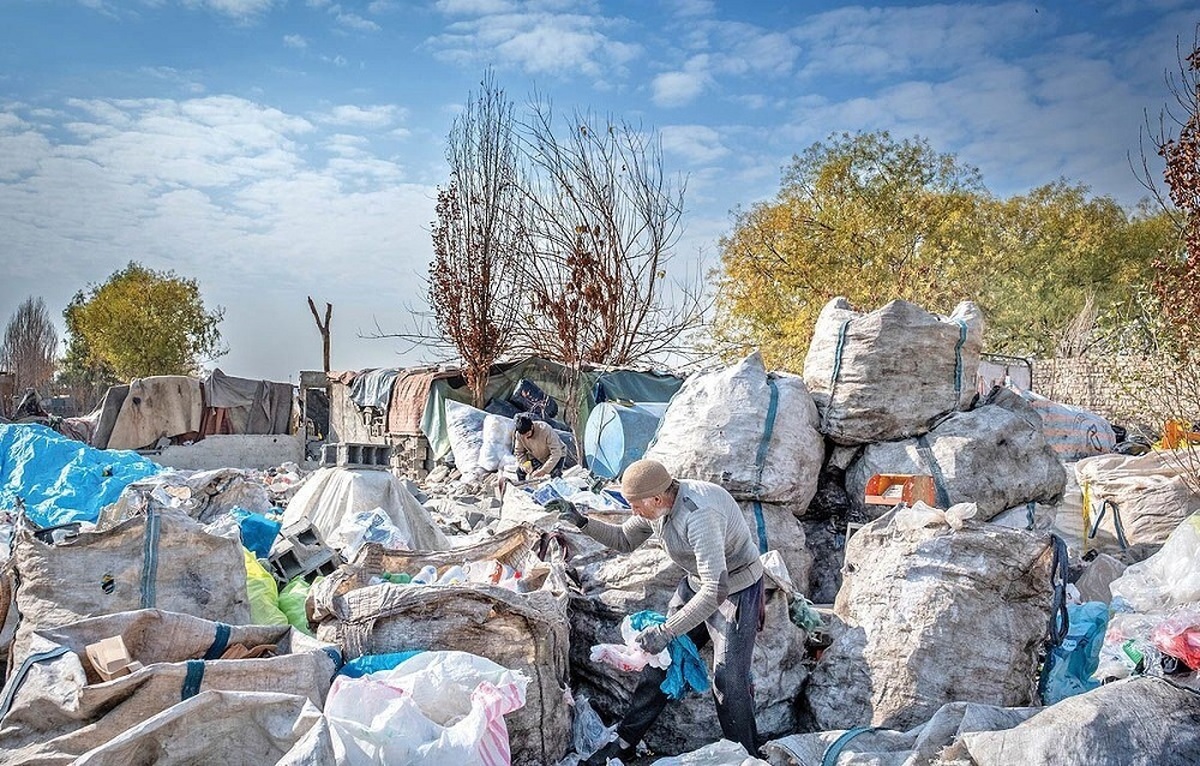 بازی تاج و تخت سلاطین زباله در تهران