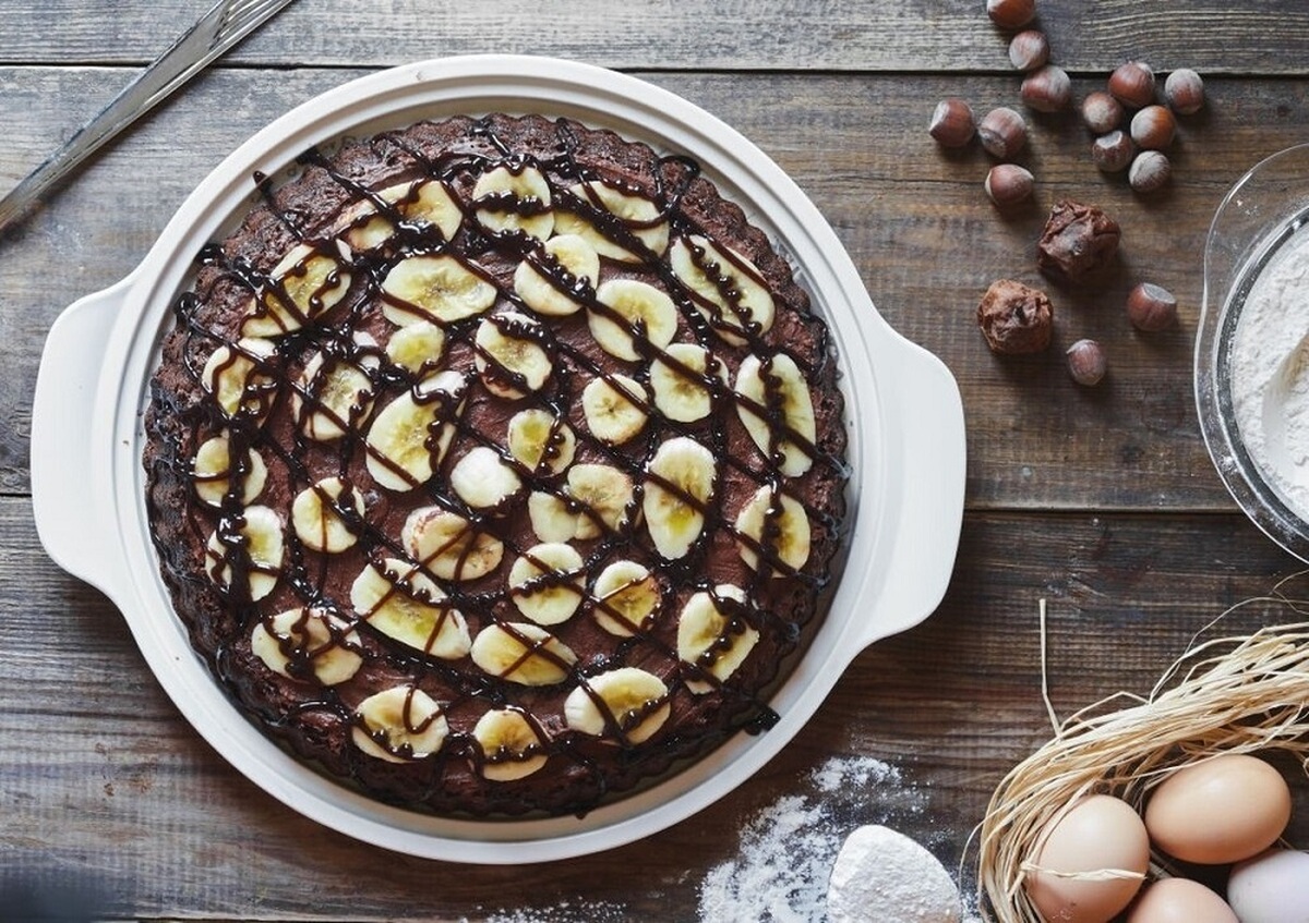 با این دستور ویژه یک کیک موز شکلاتی خیلی آسان بپزید