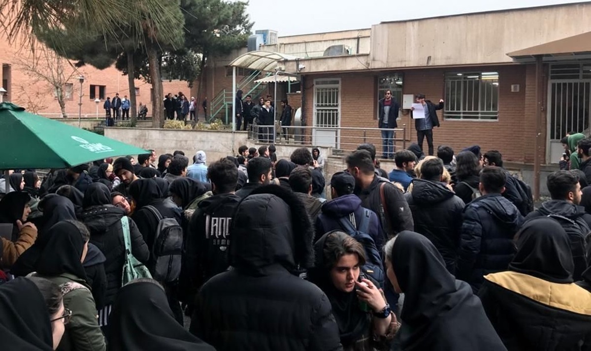 دانشگاه شهید بهشتی : ثبت نام دانشجویان دارای محکومیت انضباطی در رشته‌های بدون آزمون ارشد ممنوع است