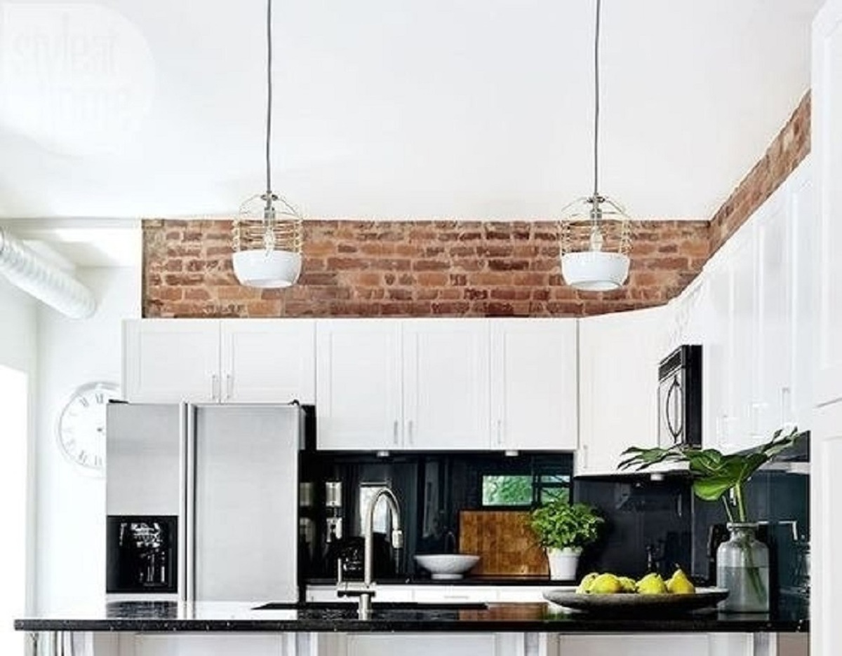 با این 10 ایده فضای خالی بالای کابینت آشپزخانه را زیبا کنید (+عکس)