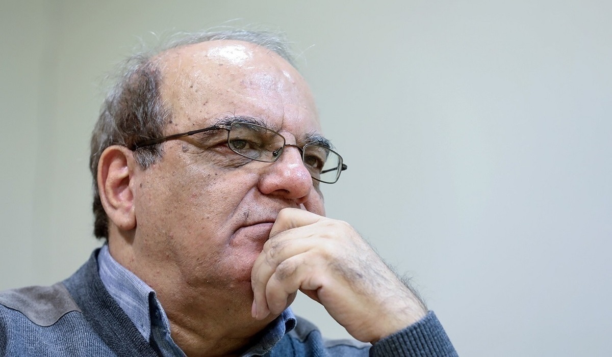 عباس عبدی : سرنوشت یکسان پیکان و سیاست در ایران
