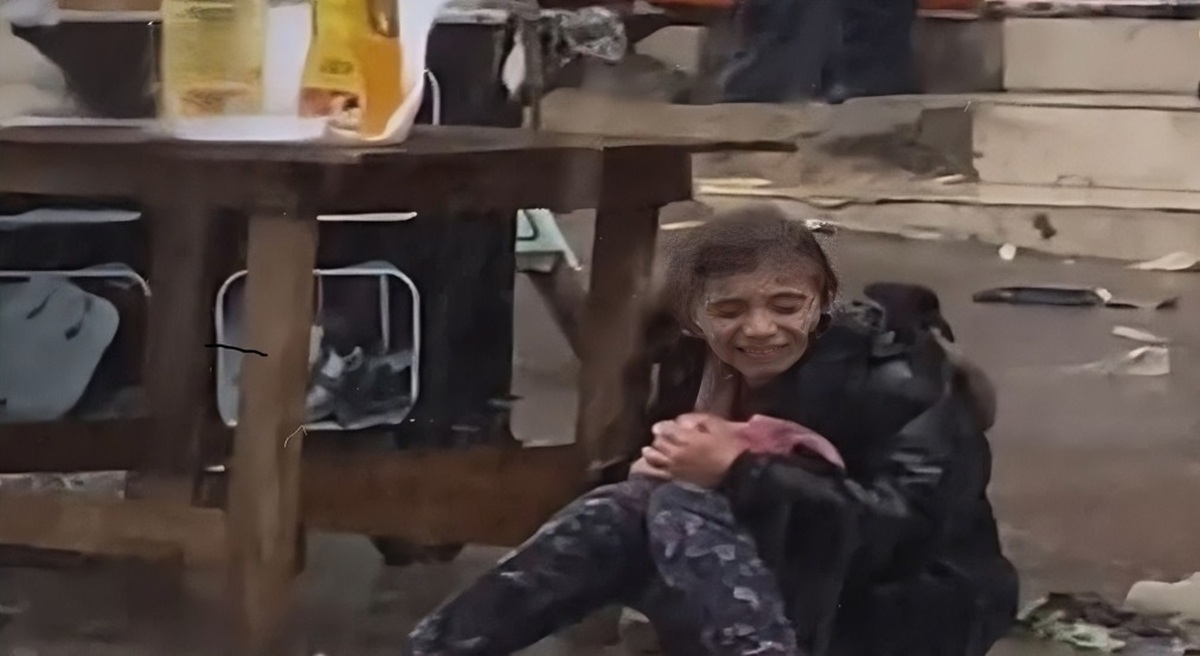 گریه دختر آواره فلسطینی زیر باران شدید (فیلم)