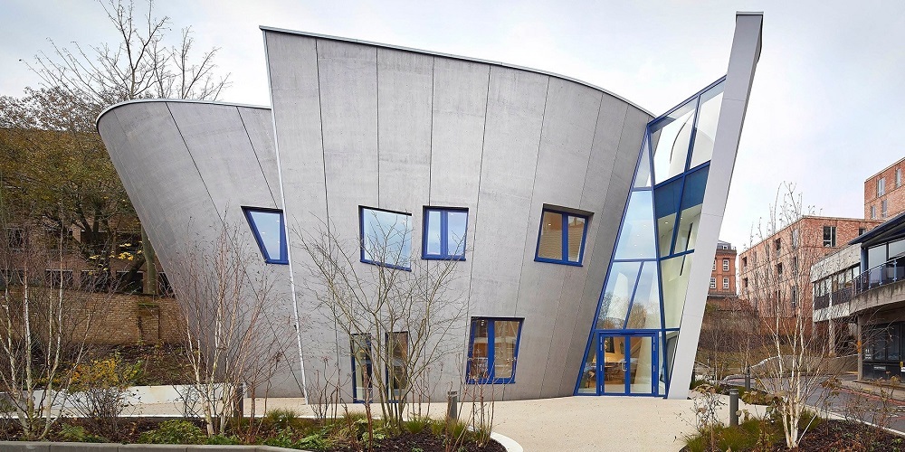 استودیو لیبسکیند جدیدترین مرکز مگی لندن را با دیوارهای منحنی روان طراحی می کند