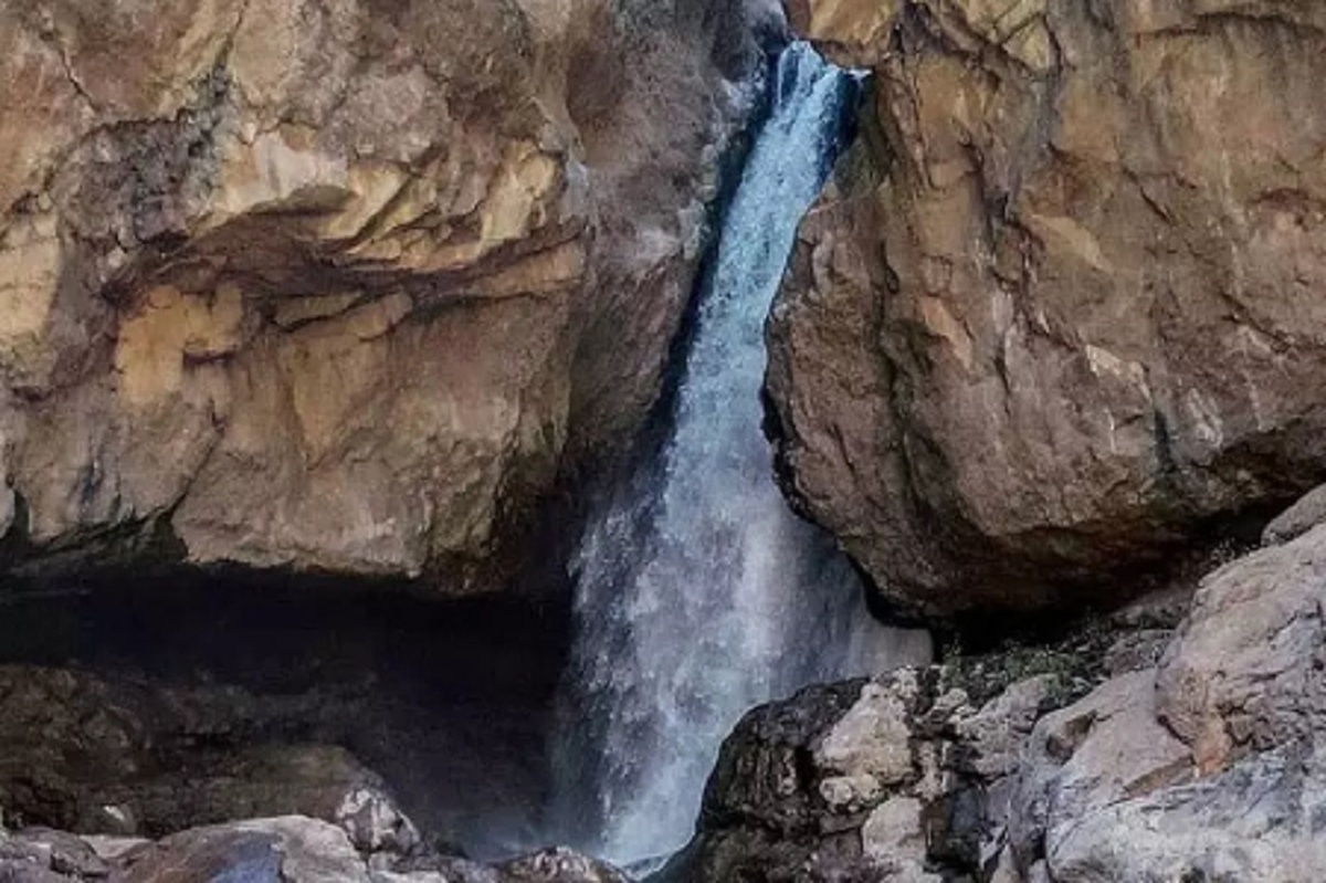 زیبایی‌های مخفی آبشار کرکبود طالقان (+عکس)