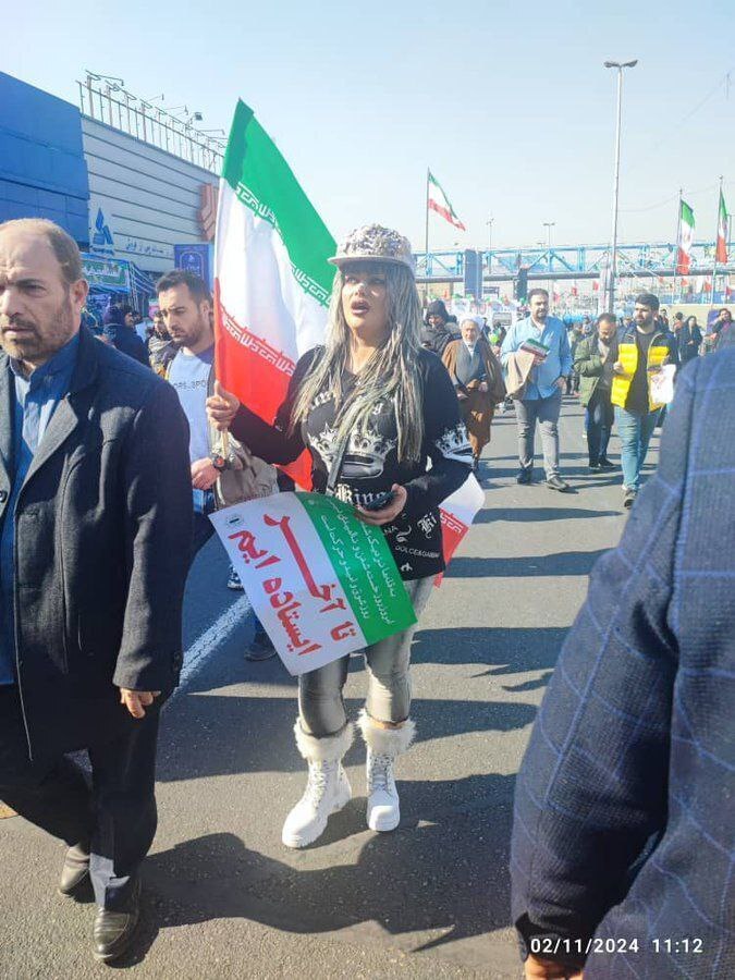 روزنامه همشهری : بی حجاب های شرکت کننده در راهپیمایی 22 بهمن هم متدینند هم انقلابی و هم در مسیر حق ، البته با اندکی خطا
