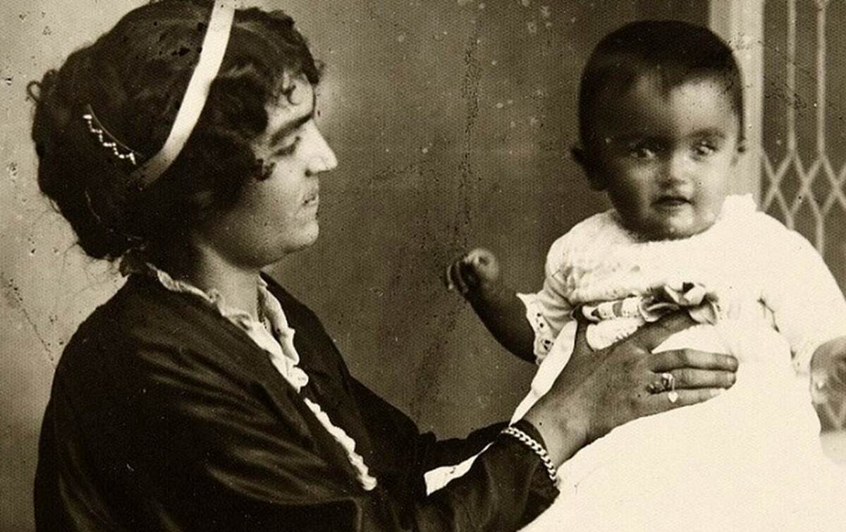 هدیۀ متفاوت یک مادر ایرانی به فرزندش؛ ۸۸ سال قبل(عکس)