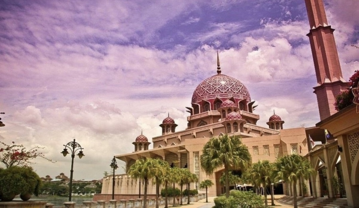 مسجد پوترا الحاج در مالزی (فیلم)
