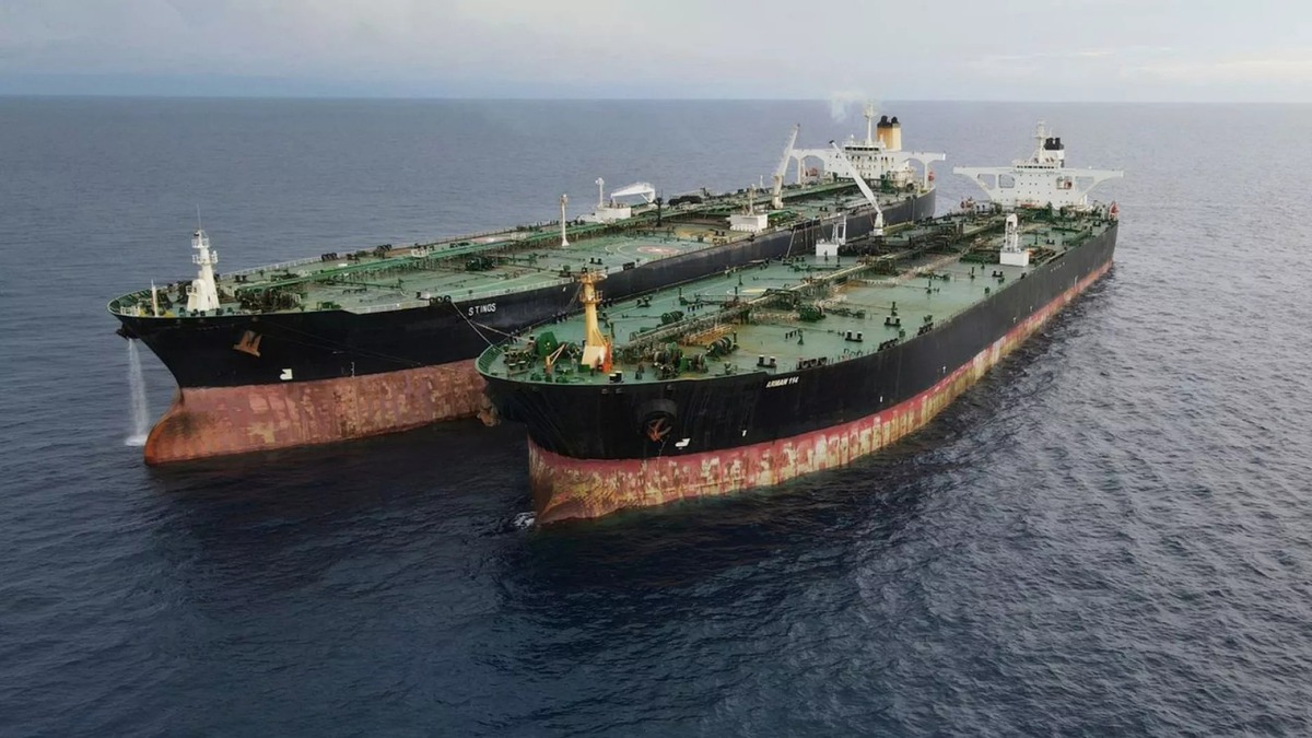 نیویورک‌تایمز : ایران نفت اش را به اتکا به بیمه گرهای آمریکایی صادر می کند
