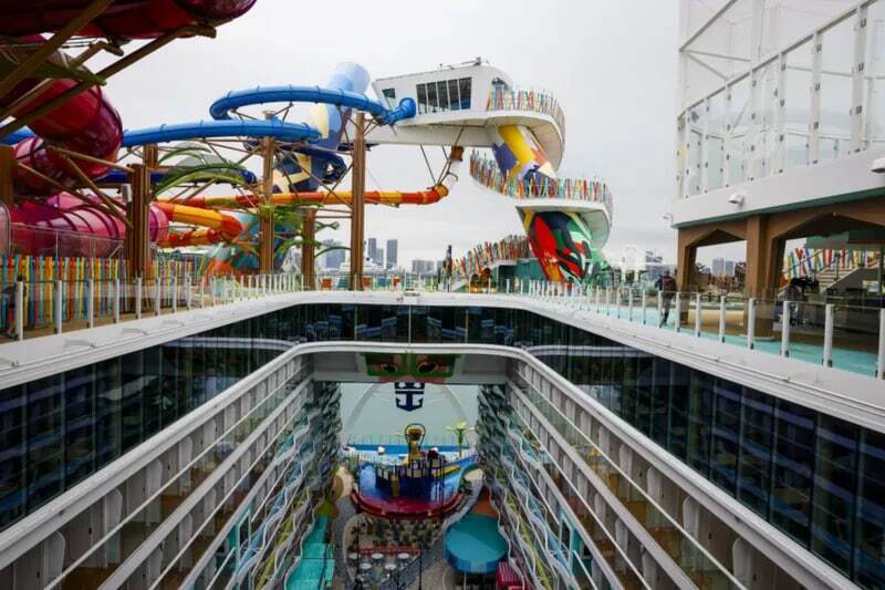 تصاویری از بزرگترین کشتی تفریحی جهان