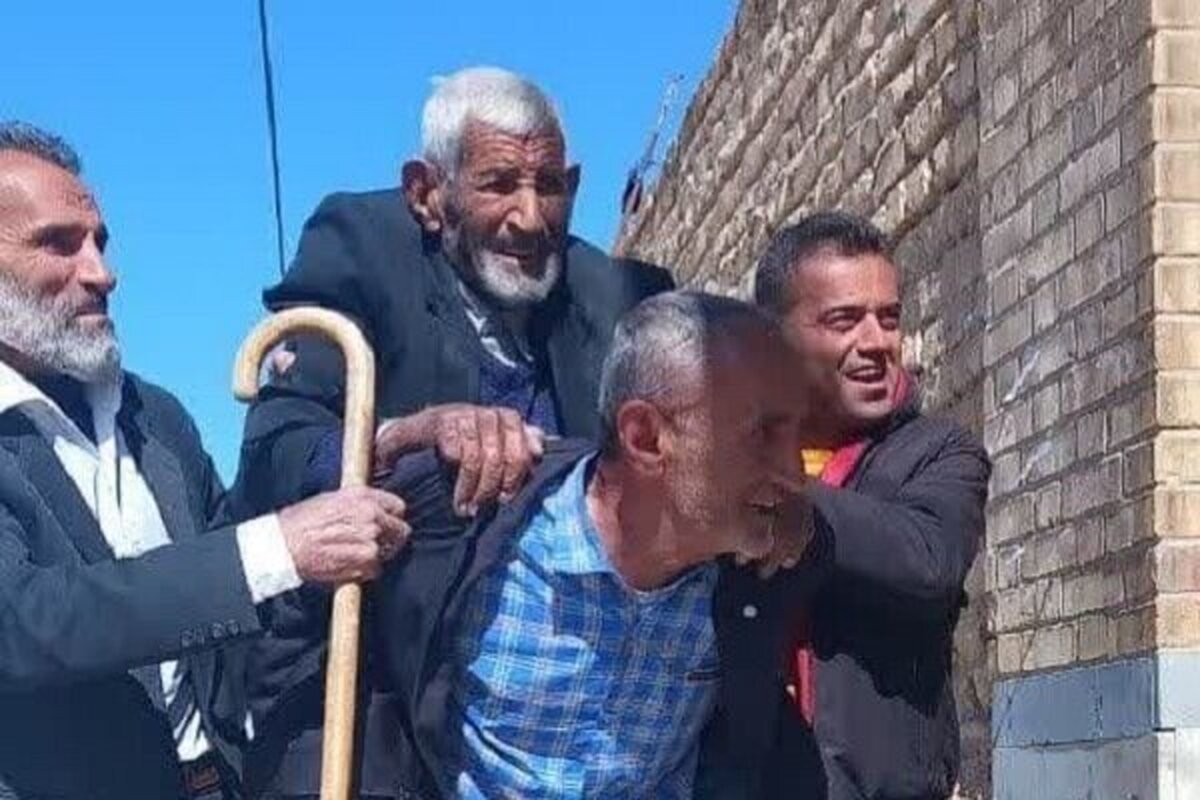 رای پیرمرد ۱٠۵ ساله در فارس