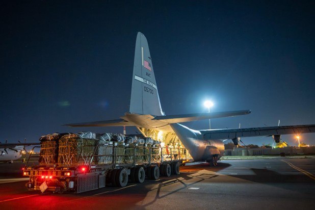 عملیات پرتاب هوایی بسته های غذا برای غزه توسط هواپیماهای امریکا