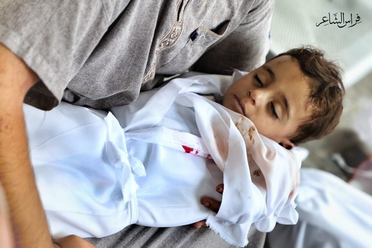 شهادت نوزاد شیرخواره‌ در غزه (فیلم)