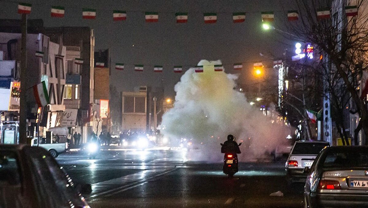 انفجار‌های چهارشنبه سوری سطح تهران از نمای دوربین برج میلاد (فیلم)