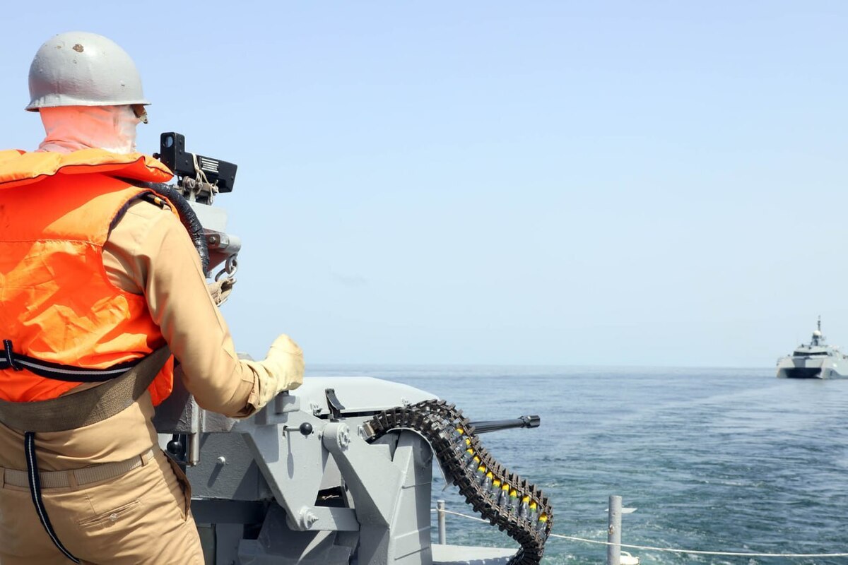 تیراندازی ناوهای ایران به سمت اهداف دریایی (+عکس)