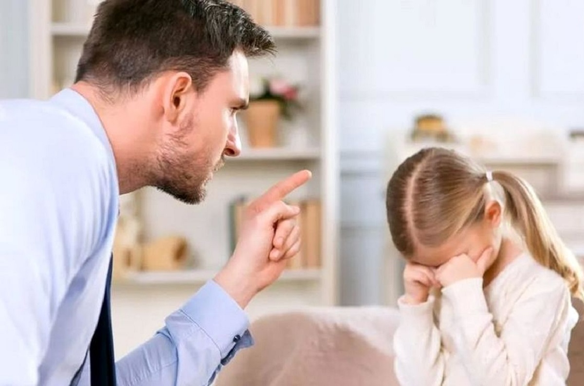 جملاتی که والدین هرگز نباید به فرزند خود بگویند