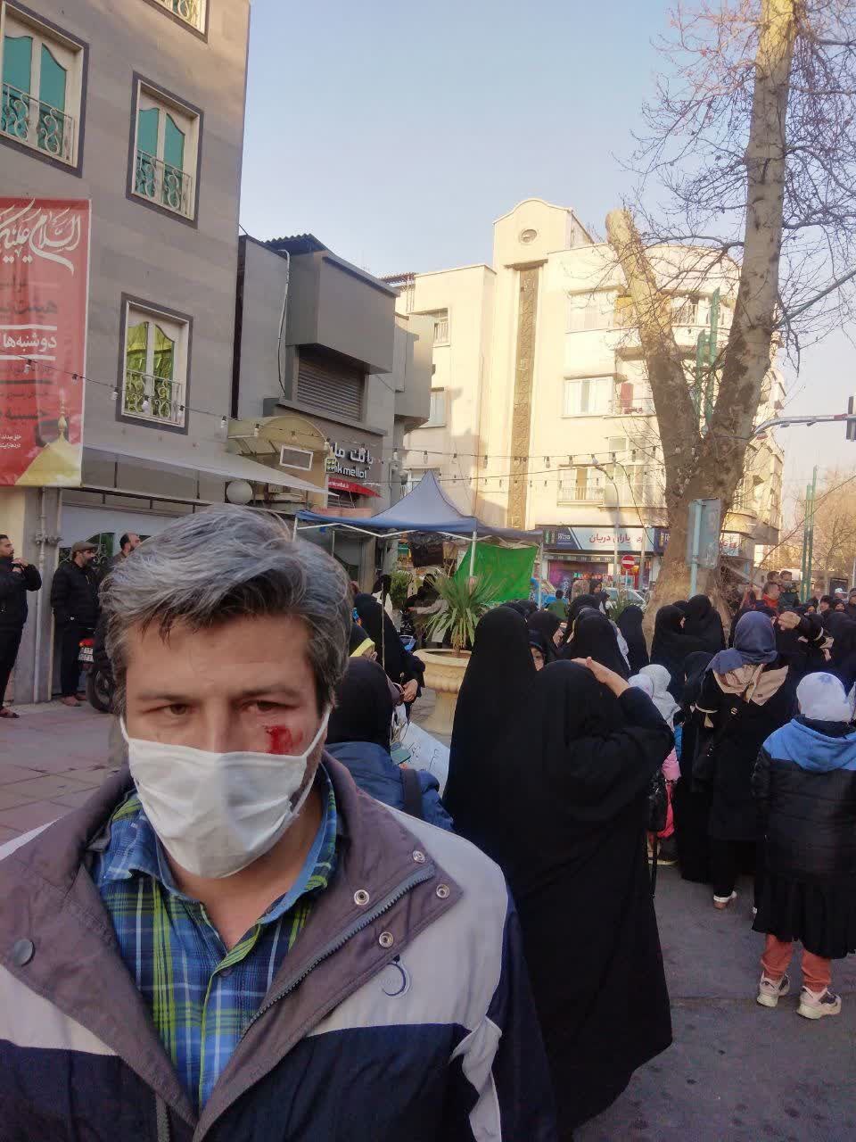 معترضان وضع حجاب در برابر ریاست جمهوری