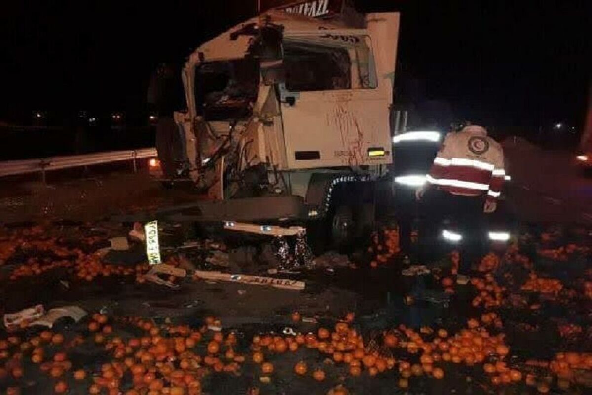 ۲ کشته براثر برخورد کامیونت با تریلی در بجنورد
