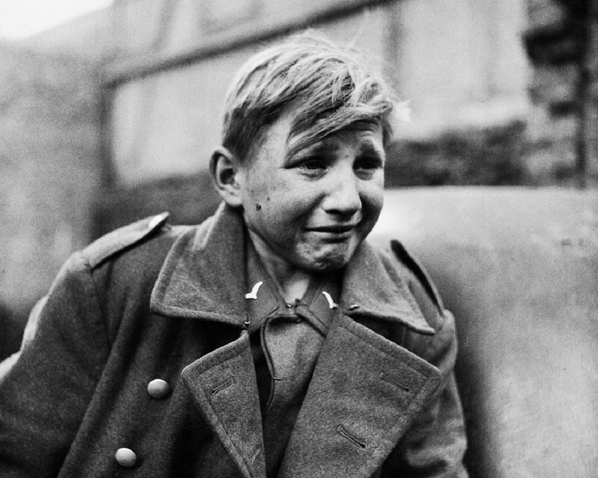 گریه های پردردسر سرباز نوجوان آلمانی! (+عکس)