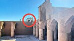 ثبت جهانی یکی از اولین مساجد ساخته شده در ایران، فدای یک اپارتمان چهار طبقه؟/ چرا شهرداری دامغان به ساخت این بنا اصرار دارد؟ (فیلم)