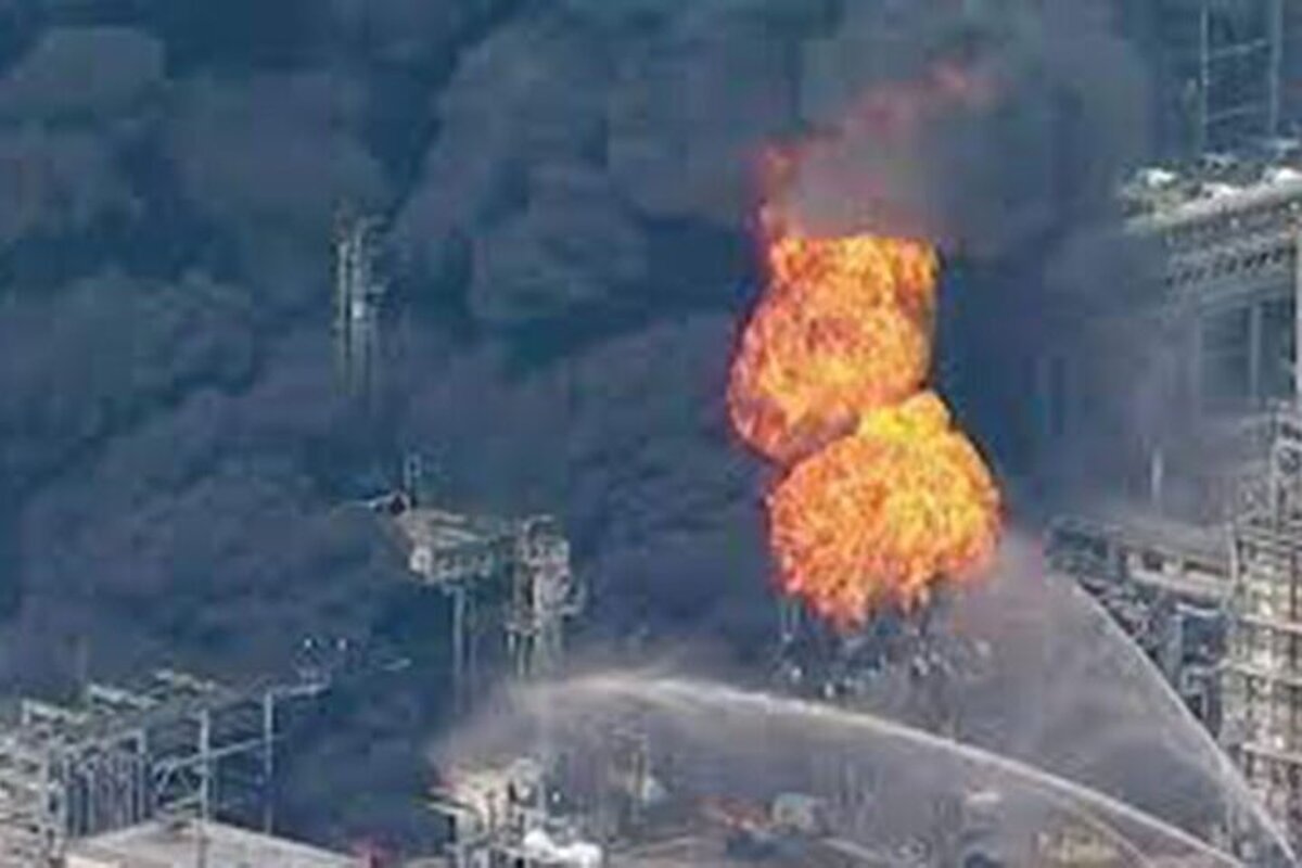 آتش‌سوزی در پالایشگاه نفت آمریکا (فیلم)