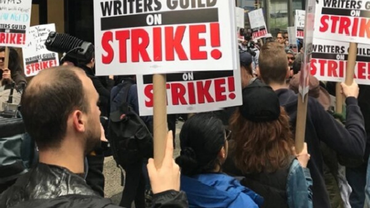 تاثیر اعتصاب نویسندگان آمریکا بر برنامه‌ها و سریال‌های هالیوود