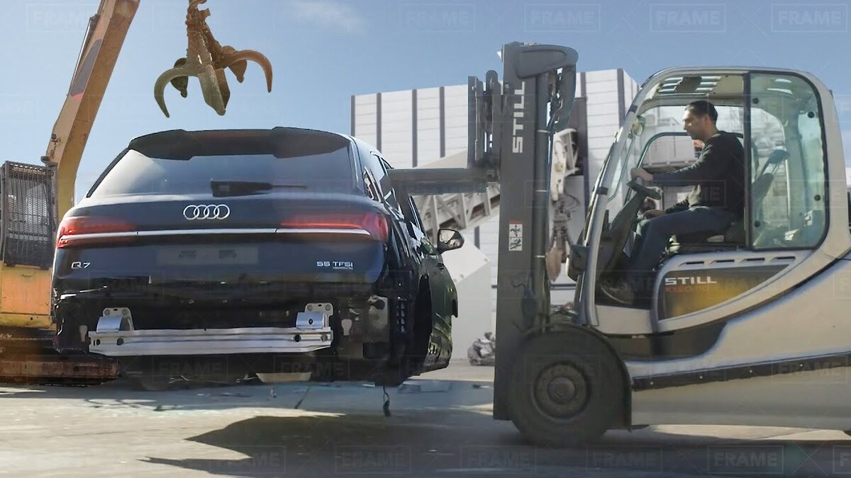 چگونه خودروهای لوکس به ورقه فلز تبدیل می شود؟ بازیافت آئودی در یک کارخانه اروپایی (فیلم)