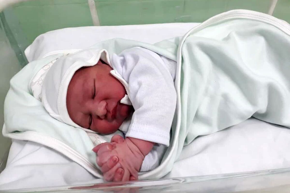 سیستان و بلوچستان، رتبه اول تولد فرزند در ایران