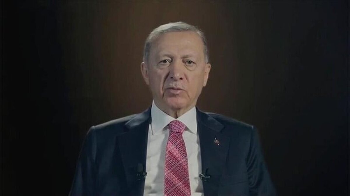 قطع مصاحبه زنده اردوغان به دلیل بیماری معده درد عصبی (فیلم)