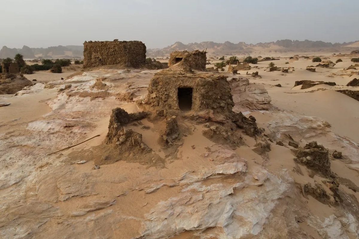 دهکدهای مرموز در صحرای نیجر/ گردشگران از ترس قاچاقچیان اسلحه و مواد مخدر به این‌جا نمی‌آیند (فیلم)