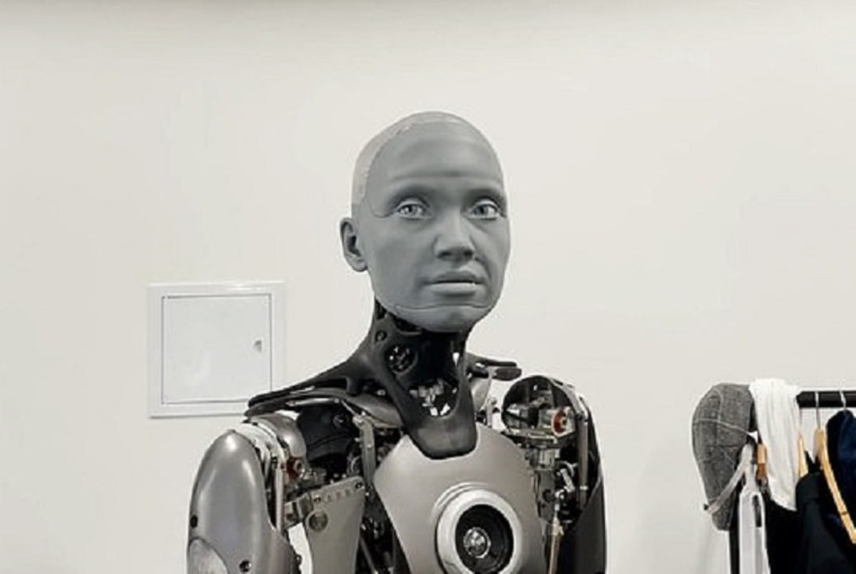 جوک بی‌مزه پیشرفته‌ترین ربات انسان‌نمای جهان (فیلم)