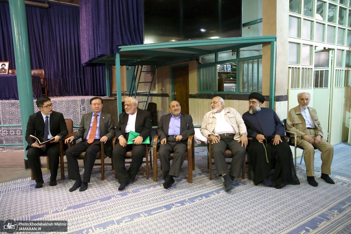 سفیر چین و کره شمالی در مراسم موتلفه در جماران (عکس)