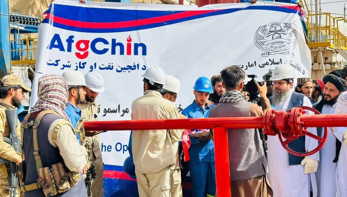 طالبان استخراج نفت را آغاز کرد (+ عکس)